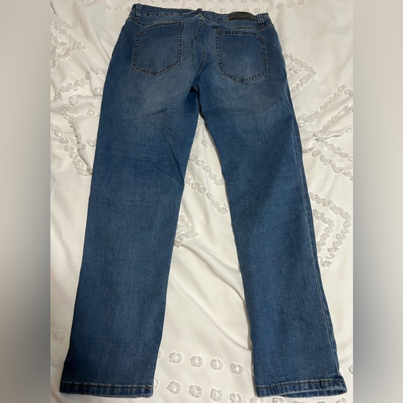 Tahari mens jeans - Picture 3 of 3